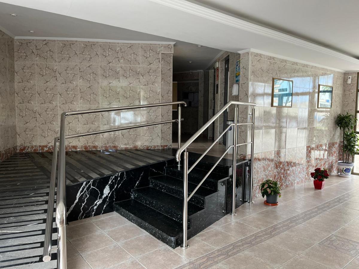 Apartment Seimar Benidorm Con Vistas Al Mar Luaran gambar