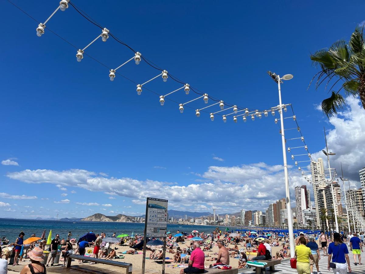 Apartment Seimar Benidorm Con Vistas Al Mar Luaran gambar