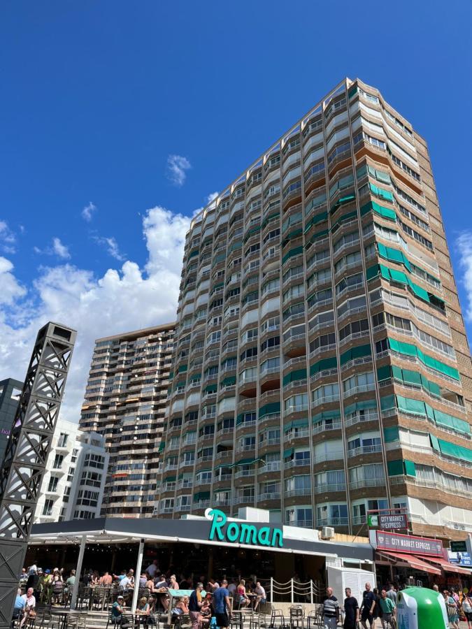 Apartment Seimar Benidorm Con Vistas Al Mar Luaran gambar